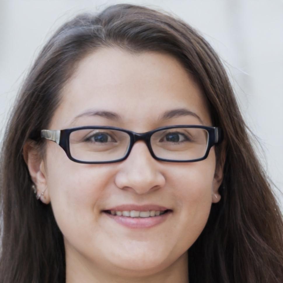 Zara Kowalski, Sustainability Analyst